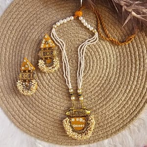 bandhani maroon necklace set