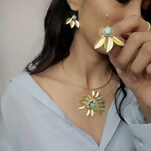 golden bloom anti tarnish pendant set