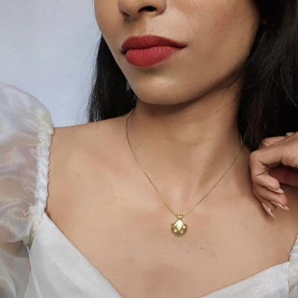 golden shell anti tarnish pendant necklace golden shell anti tarnish pendant necklace