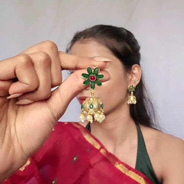 green stone kundan style drop earrings green stone kundan style drop earrings
