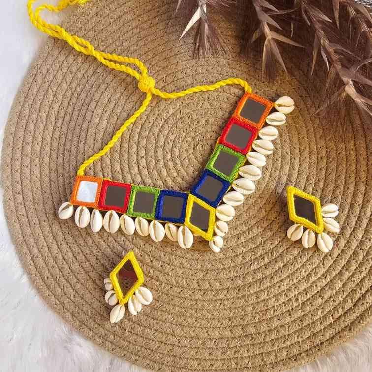 shells & mirrored multi colour necklace set shells & mirrored multi colour necklace set